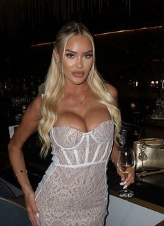 Model Blonde Luxury Vip Gfe - escort in Dubai Photo 15 of 19