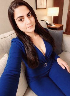 Model Kajol - puta in Dubai Photo 3 of 4