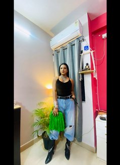 Model Maina - Transsexual escort in Hyderabad Photo 10 of 10