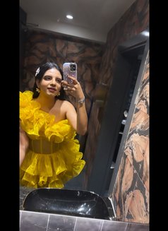 Model Maina - Transsexual escort in Hyderabad Photo 13 of 13
