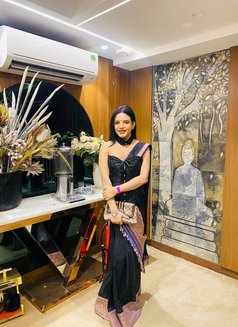 Model Maina - Transsexual escort in Hyderabad Photo 18 of 18