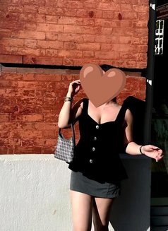 Model Outcall Genuine Service - puta in Bangalore Photo 1 of 1
