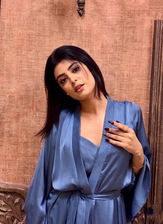 Model Pooja - puta in Doha Photo 11 of 11
