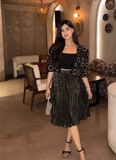 Model Pooja - puta in Doha Photo 3 of 11