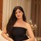 Model Pooja - puta in Doha Photo 2 of 15