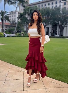Model Pooja - escort in Doha Photo 9 of 15