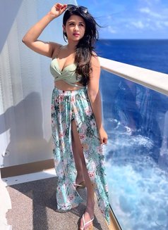 Model Pooja - escort in Doha Photo 13 of 15