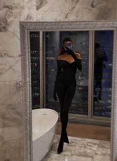 Model Russia - escort in Hong Kong Photo 3 of 5