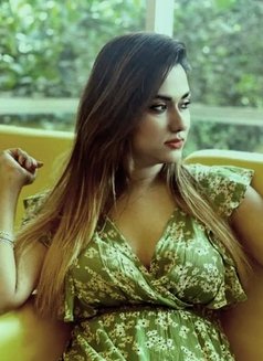 Direct Whatsapp Model Simran Khanna - puta in Bangalore Photo 1 of 4