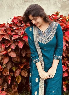 Models Girls in Kolkata, In/outcall - escort in Kolkata Photo 2 of 4