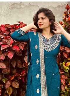 Models Girls in Kolkata, In/outcall - escort in Kolkata Photo 3 of 4