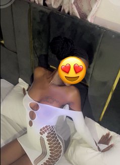 Moderate - escort in Beirut Photo 3 of 4