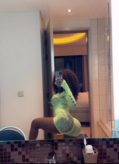 Moderate - puta in Beirut Photo 4 of 4