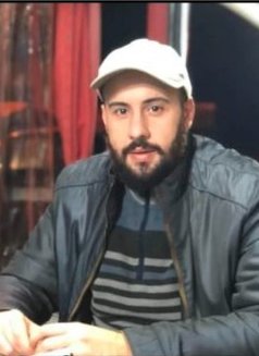 Moed - Male escort in Beirut Photo 1 of 1