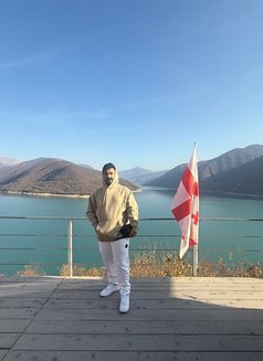 Moe - Male escort in Hong Kong Photo 3 of 4