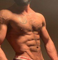 Moee - masseur in Dubai