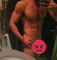 Moee - masseur in Dubai