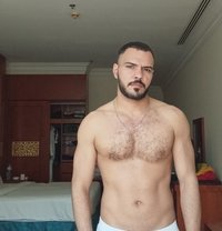 Moee - masseur in Dubai