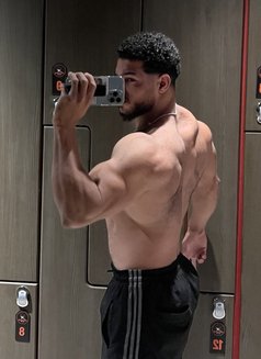 Moha Massage - Acompañantes masculino in Riyadh Photo 3 of 7