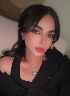 Moha Xxl - Transsexual escort in Dubai Photo 4 of 4