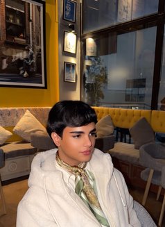 Mohamad - Male escort in Riyadh Photo 5 of 10