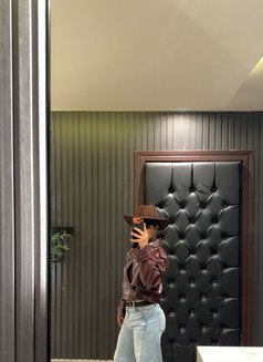 Mohamad - Male escort in Riyadh Photo 7 of 10