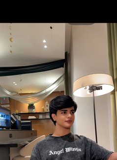 Mohamad - Male escort in Riyadh Photo 8 of 10