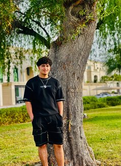 mohammed - Male companion in Abu Dhabi Photo 5 of 7