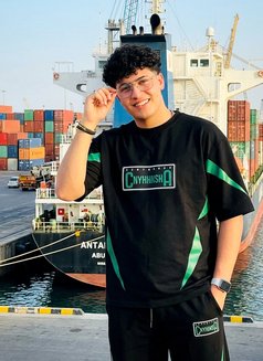 mohammed - Male companion in Abu Dhabi Photo 7 of 7