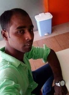 Mohammed Munshif - Agencia de acompañantes masculinas in Colombo Photo 1 of 3