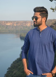 Mohan - Acompañantes masculino in Bangalore Photo 1 of 1