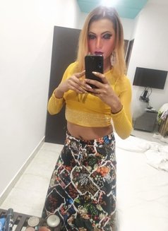 Mohini - Transsexual escort in Mumbai Photo 3 of 23