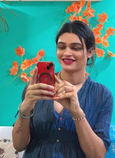 Mohini - Transsexual escort in New Delhi Photo 5 of 8