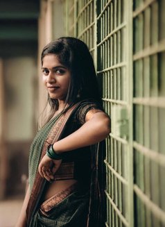 ꧁༒Mohini 🦋(Meet & Cam)༒꧂, Escorts - puta in Chennai Photo 1 of 4