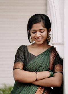 ꧁༒Mohini 🦋(Meet & Cam)༒꧂, Escorts - puta in Chennai Photo 2 of 4