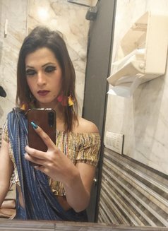 Mohiniagrawal - Transsexual escort in Mumbai Photo 2 of 17