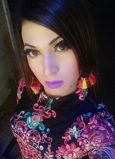 Mohiniagrawal - Transsexual escort in Mumbai Photo 9 of 17