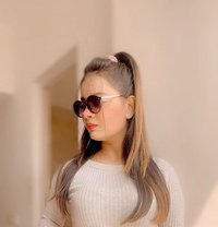 Indian High profile & Russian - Agencia de acompañantes masculinas in Gurgaon
