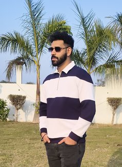 Mohit - Acompañantes masculino in New Delhi Photo 15 of 17
