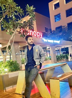 Aakash Just arrived from Dubai to Delhi - Acompañantes masculino in Gurgaon Photo 6 of 6