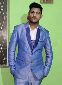 Mohon - Male escort in Kolkata Photo 3 of 4