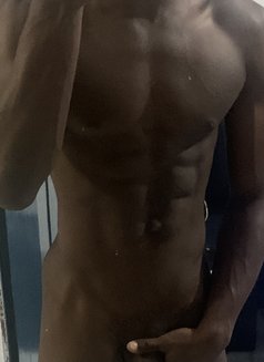 Mohsexyy - Male escort in Abidjan Photo 1 of 2