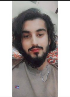 Mohsin Riaz - Acompañantes masculino in Riyadh Photo 2 of 6