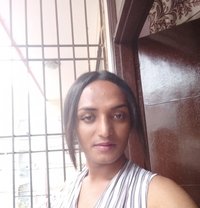 Moina Khatoon - Transsexual escort in New Delhi Photo 1 of 6