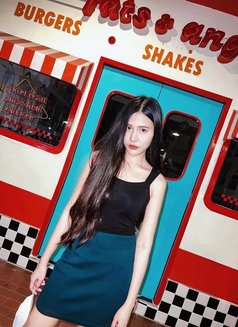 Moji Cutegirl - puta in Bangkok Photo 3 of 7