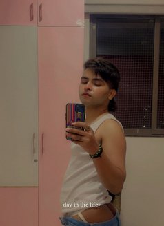 Moksh - masseur in Ahmedabad Photo 2 of 2