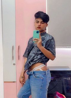 Moksh - masseur in Ahmedabad Photo 2 of 2