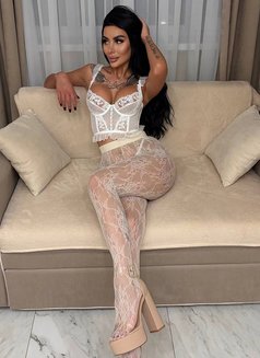 Julia Naughty - Transsexual escort in Riyadh Photo 9 of 14