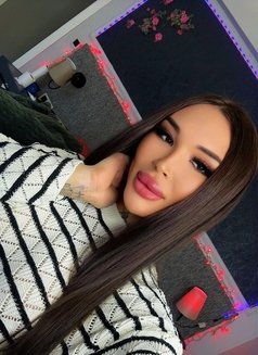 Molli - Acompañantes transexual in İstanbul Photo 4 of 5