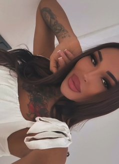 Молли - Agencia de acompañantes transexuales in İstanbul Photo 9 of 10